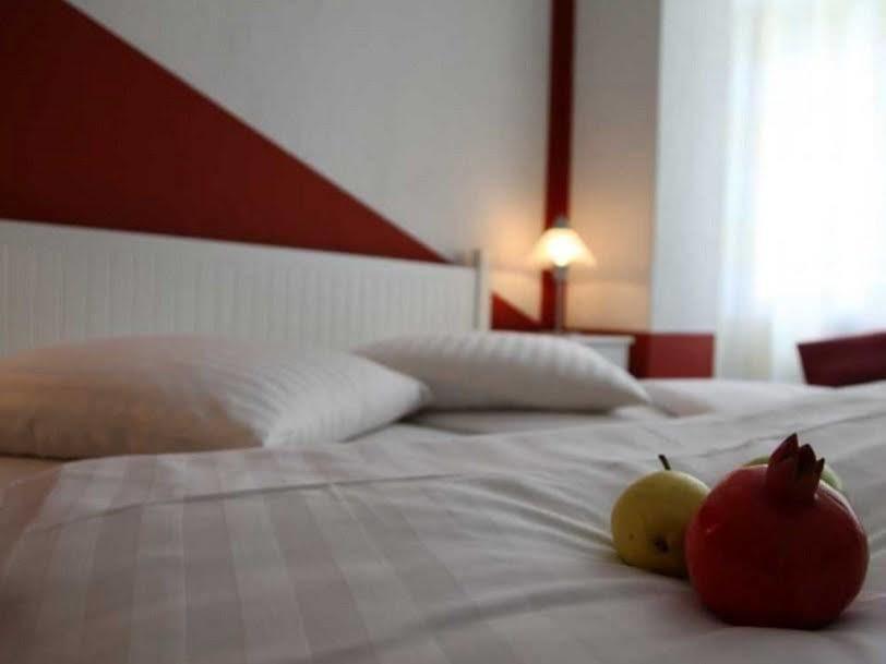 Hotel Pension Insor Berlin Exterior foto